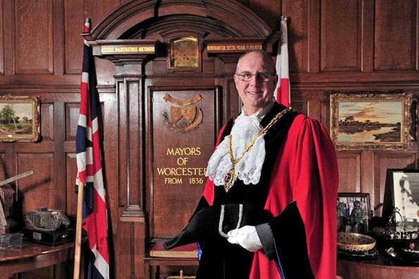 Mayor 2017-18 Cllr Steve Mackay