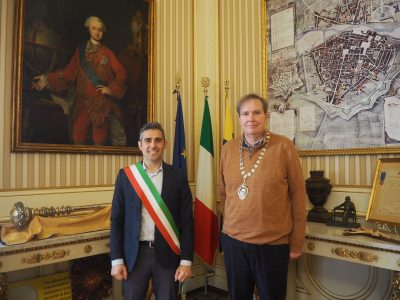 Mayor of Worcester Cllr Stephen Hodgson (left) with the Mayor of Parma, Federico Pizzarotti