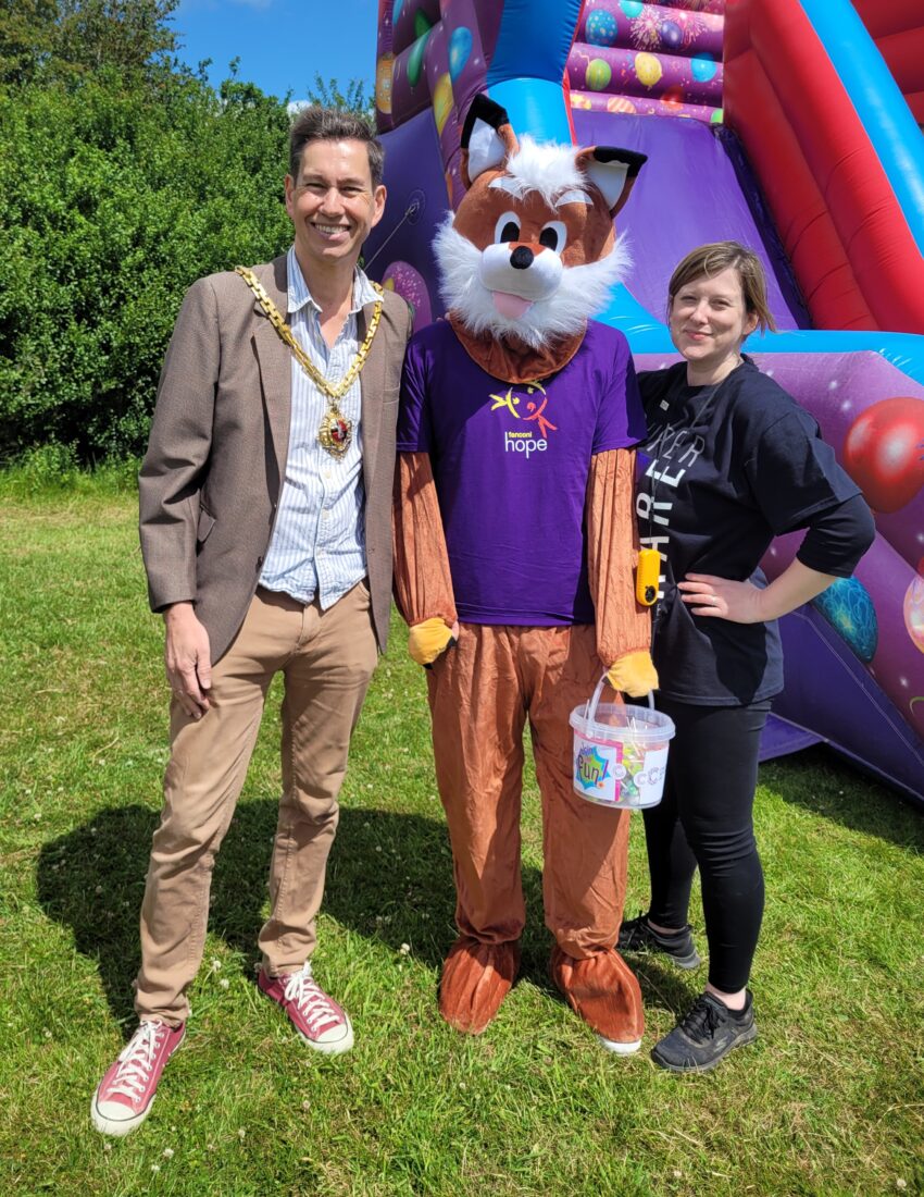 Mayor of Worcester Matt Lamb (left) with Eluned Allen (right)