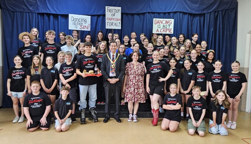Mayor of Worcester, Councillor Matt Lamb and Mayoress, Cllr Zoe Cookson, with the cast of WODYS (Worcester Operatic & Dramatic Society Youth Section)